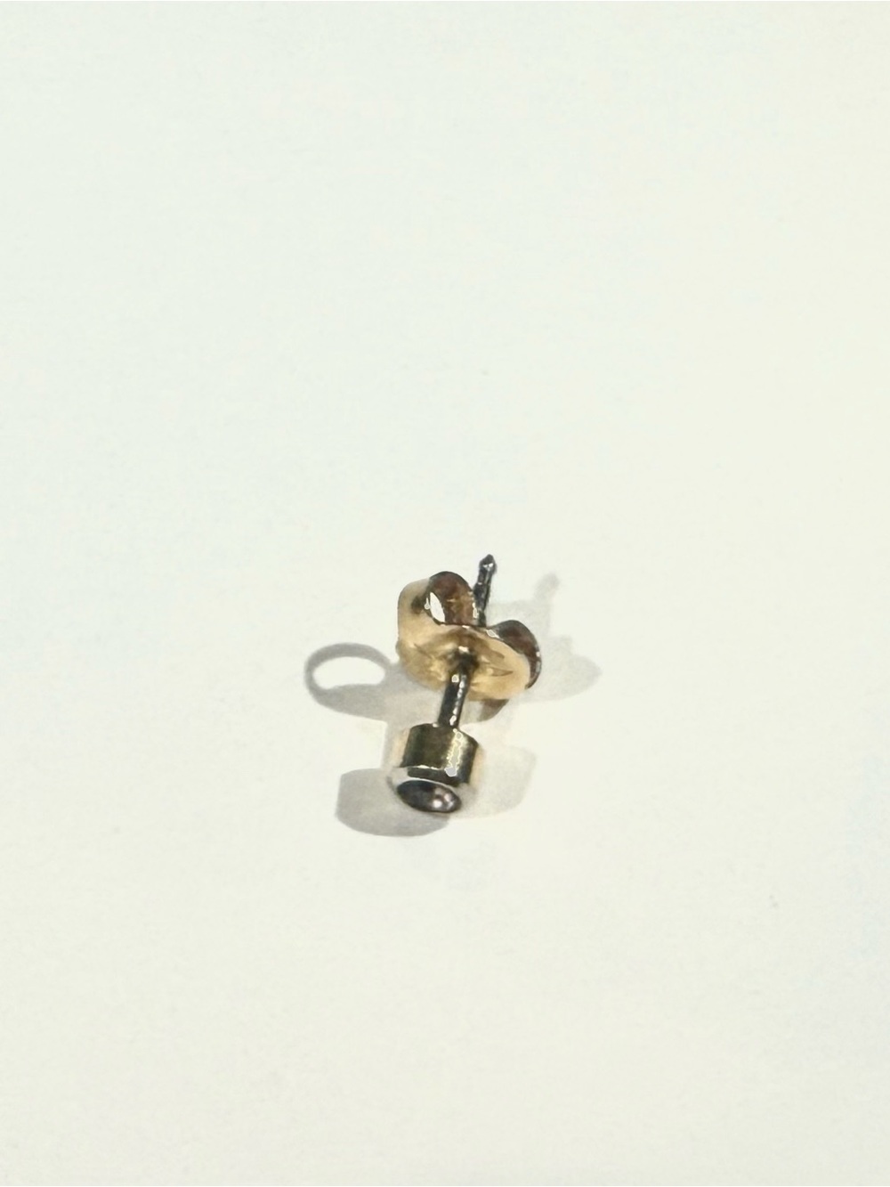 Gold-Tone Single Stud Earring with violet Stone
